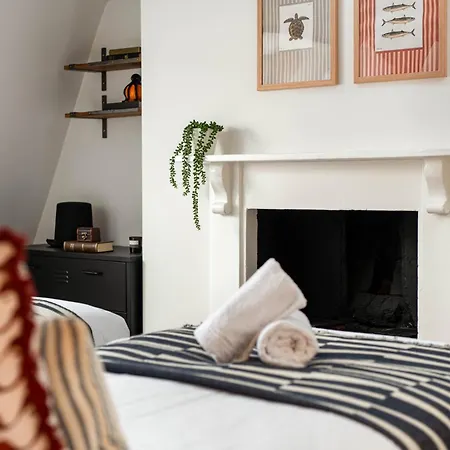 Apartment New-stunning 4bed 3bath Flat-harbourside Views-by Fabaccommodation Bristol